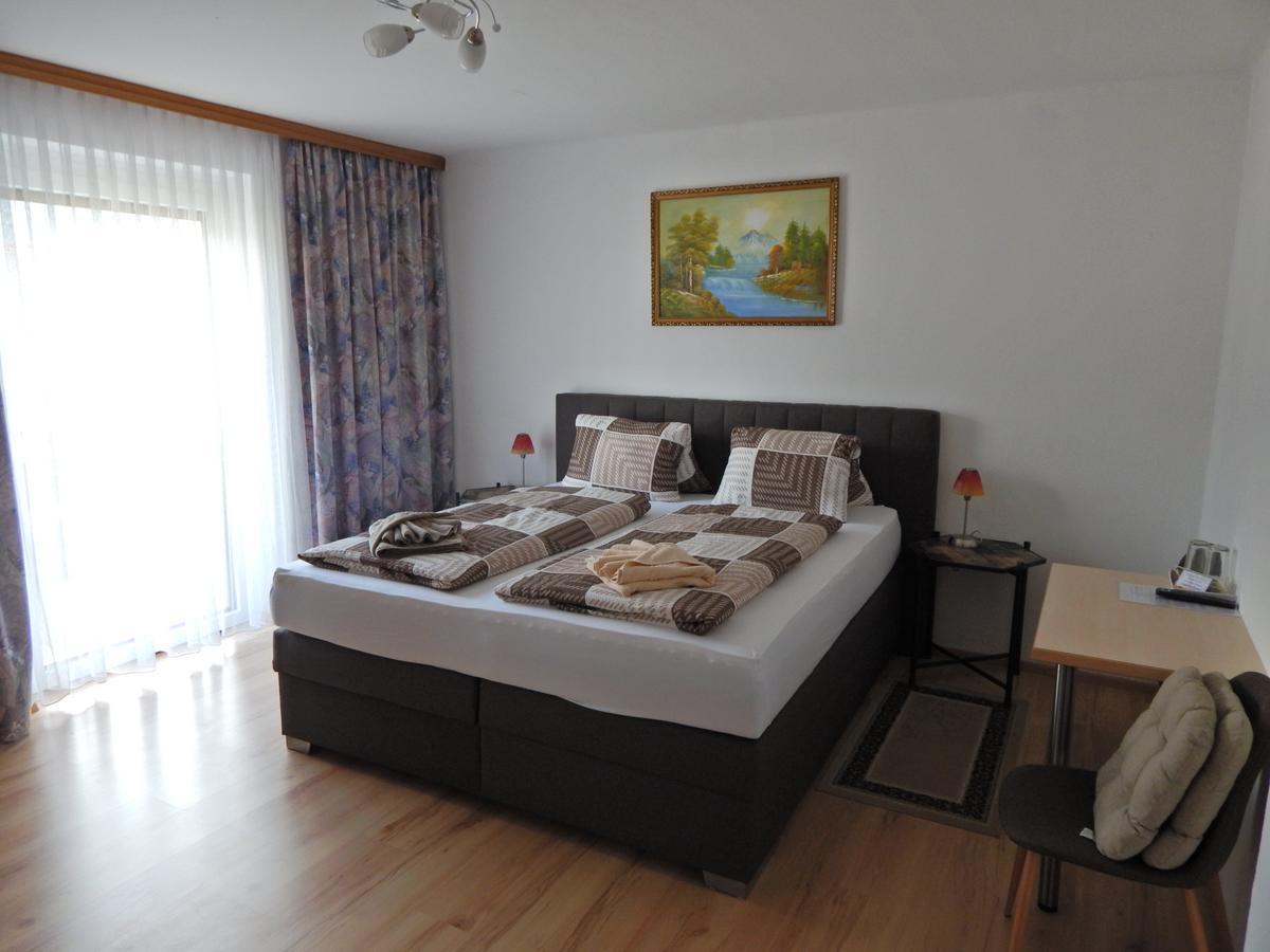 Pension-Ferienwohnung Rotar Faak am See Exterior foto