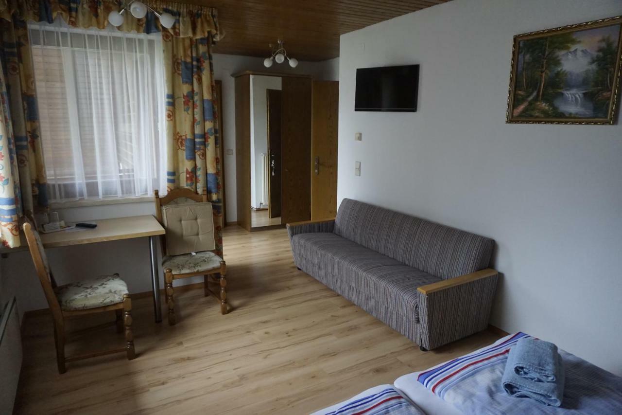 Pension-Ferienwohnung Rotar Faak am See Exterior foto